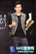 周董化身电竞奶爸 LOL玩到半夜方便喂奶 - lol日服注册