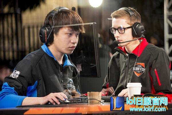 英雄联盟全明星2016直播进行中 1V1单挑赛开战