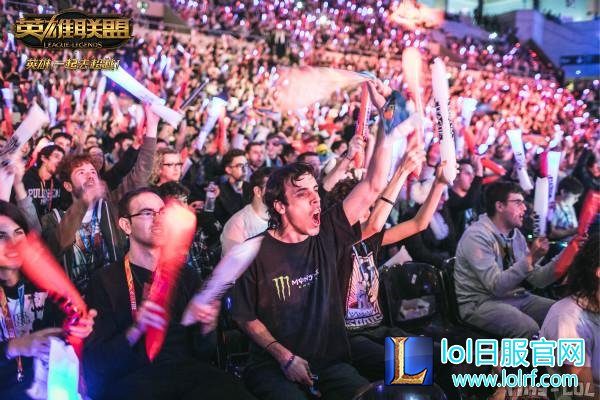 图3:圣乔治宫内ALLSTAR的火热气氛.jpg