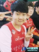 SKT集体现身韩国篮球赛场 Faker新发型,lol日服