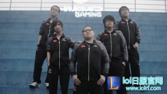 方块龙带骚猪去探险？PDD笑笑重归解说席,lol日服