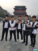 SKT公布长城游纪念照  S7首发五虎已确定,lol日服