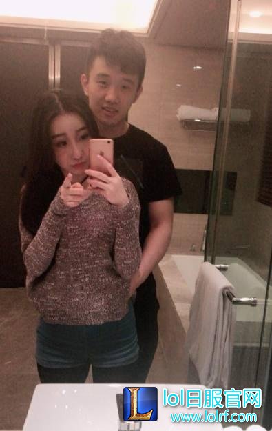 死亡宣告复出人气火爆，解释打女友事件，看到满屏弹幕后却笑了